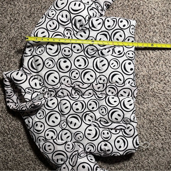Rue21 Black & White Smiley Face Bubble Puffer Jacket - Picture 5 of 8